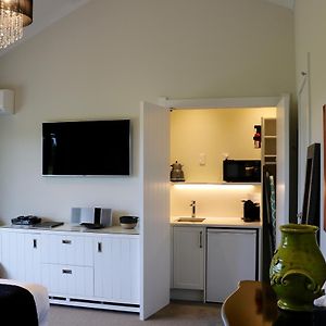 Deluxe King Studio